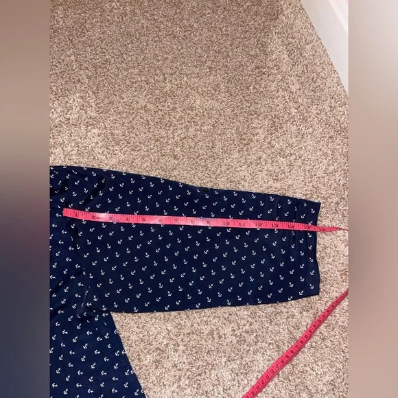 Women’s large Old Navy Blue top w/ small white anchors.3/4 convertible sleeves - Picture 8 of 9